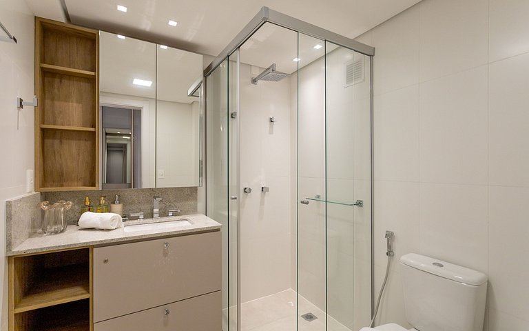 Belíssimo apartamento a 600 metros da Rua Coberta