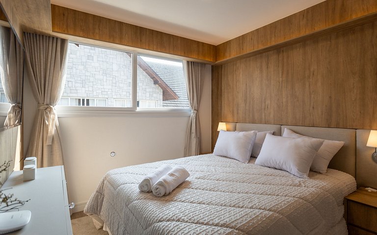 Belíssimo apartamento a 600 metros da Rua Coberta