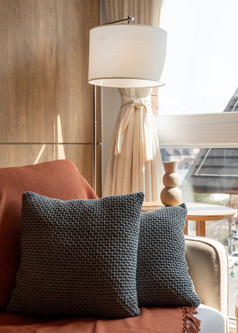 Belíssimo apartamento a 600 metros da Rua Coberta