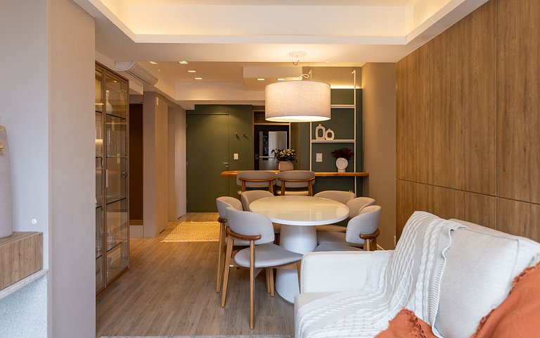 Belíssimo apartamento a 600 metros da Rua Coberta
