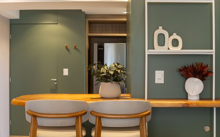 Belíssimo apartamento a 600 metros da Rua Coberta