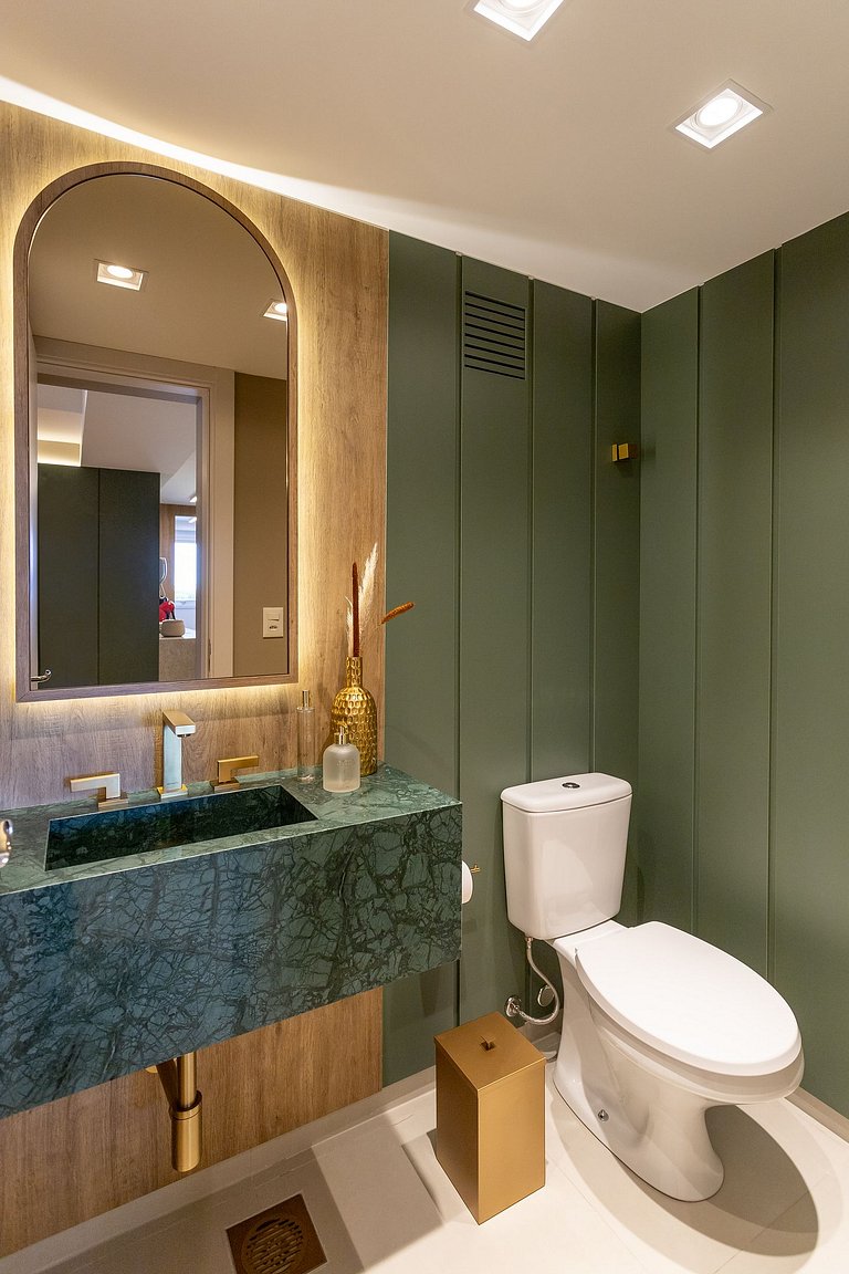 Belíssimo apartamento a 600 metros da Rua Coberta