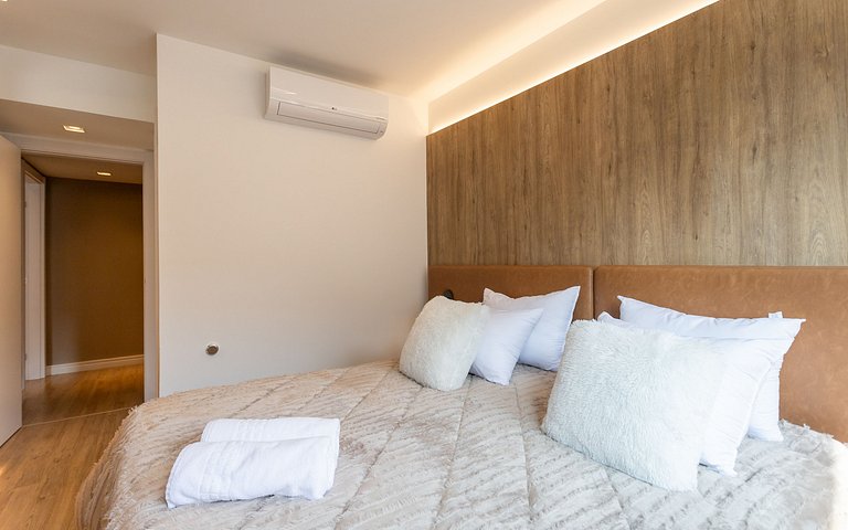Belíssimo apartamento a 600 metros da Rua Coberta