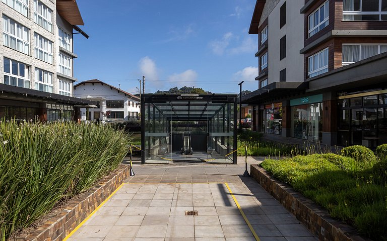 Belíssimo apartamento a 600 metros da Rua Coberta
