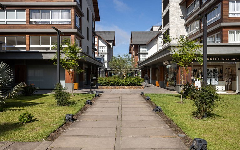 Belíssimo apartamento a 600 metros da Rua Coberta