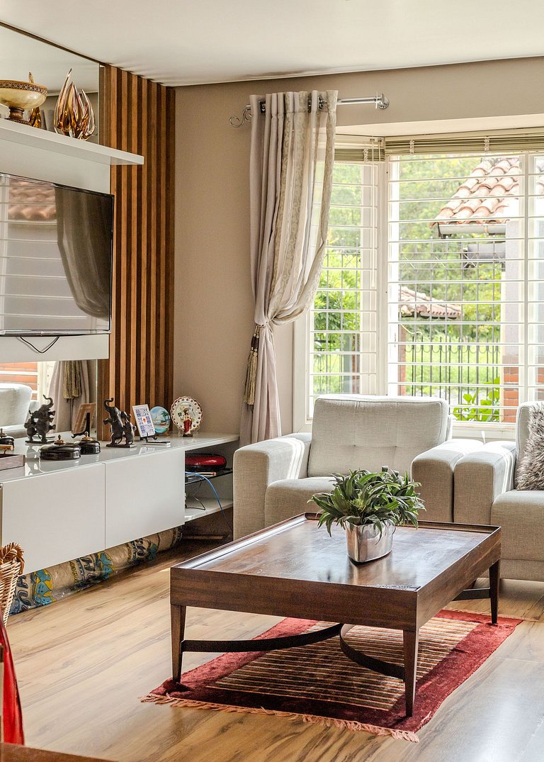 Encanto e conforto perto do Lago Negro.