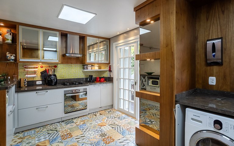 Encanto e conforto perto do Lago Negro.