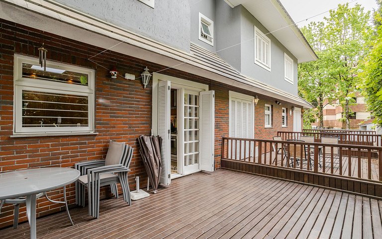 Encanto e conforto perto do Lago Negro.