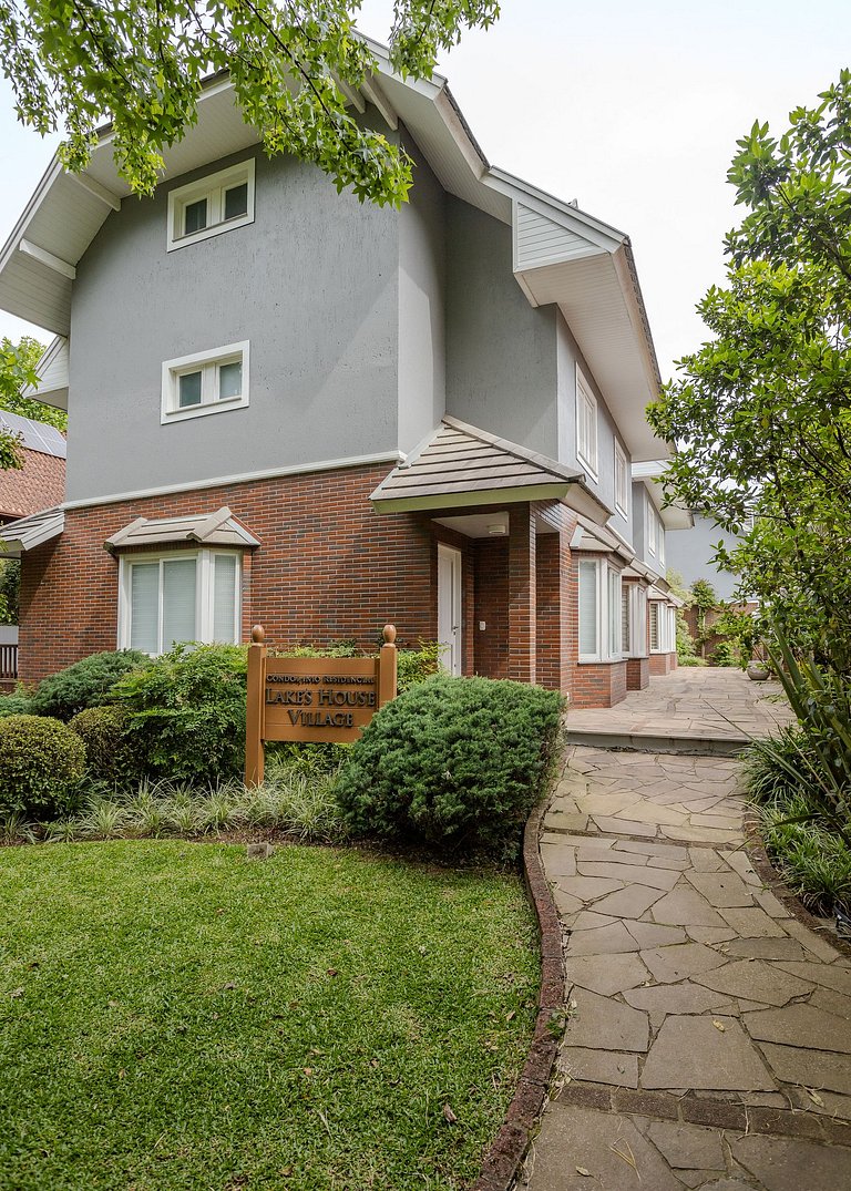 Encanto e conforto perto do Lago Negro.